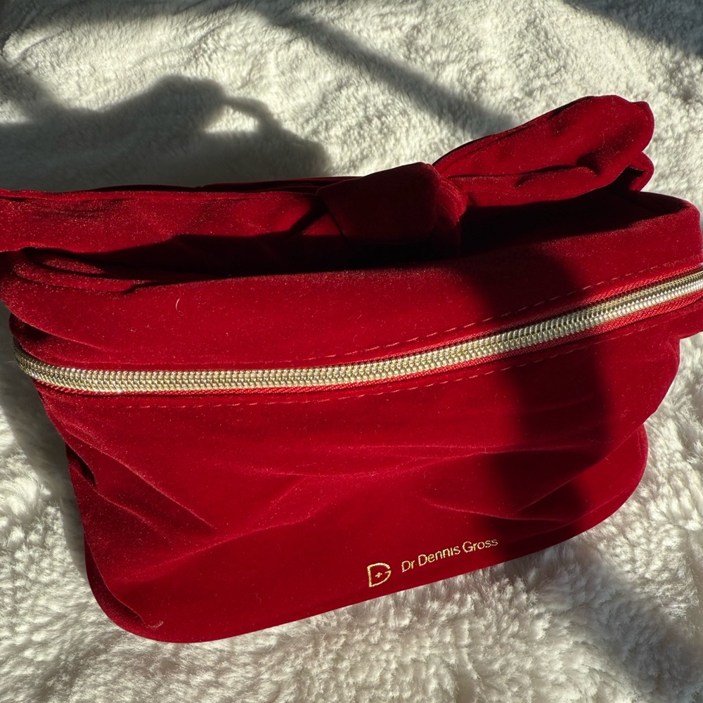 DR. DENNIS GROSS Limited Edition Red Velvet Cosmetic Skincare Travel Bag